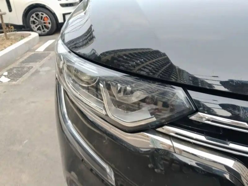 Duster Koleos