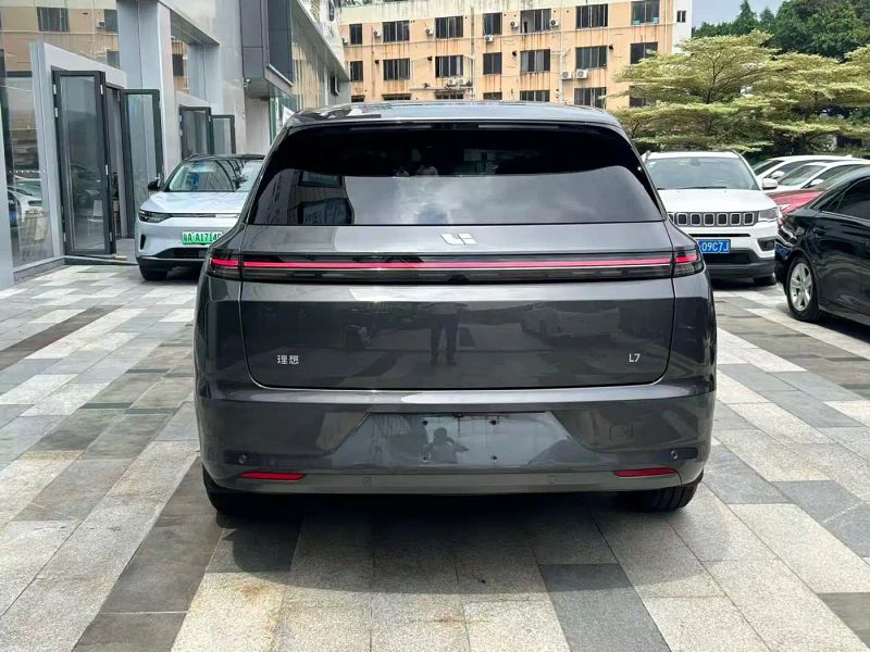Li-xiang L