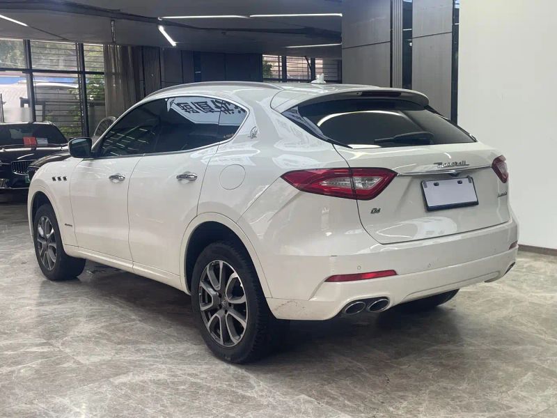 Maserati Suv