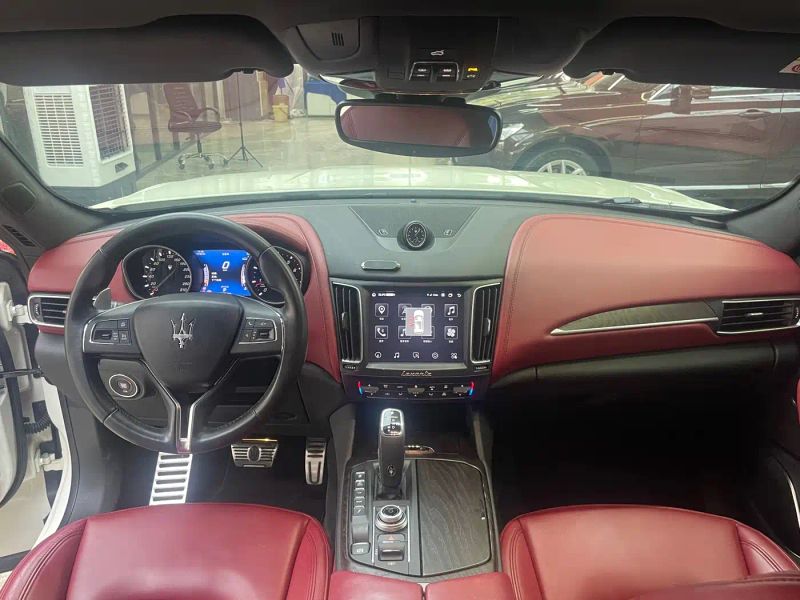 Maserati Suv