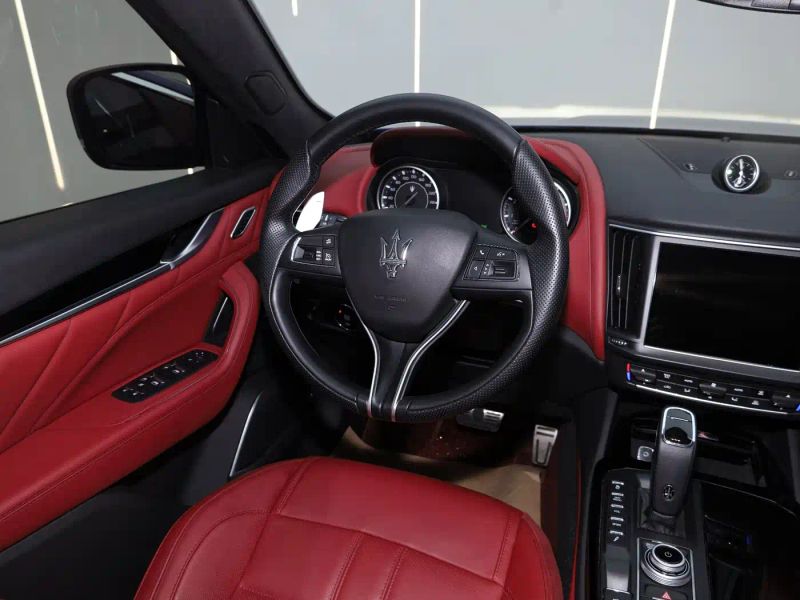 Maserati Suv