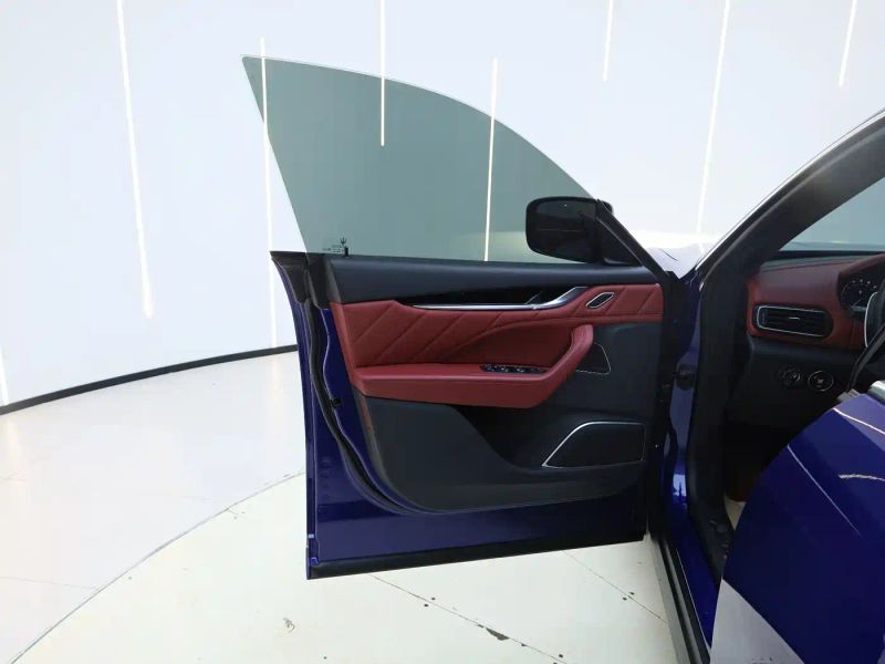 Maserati Suv