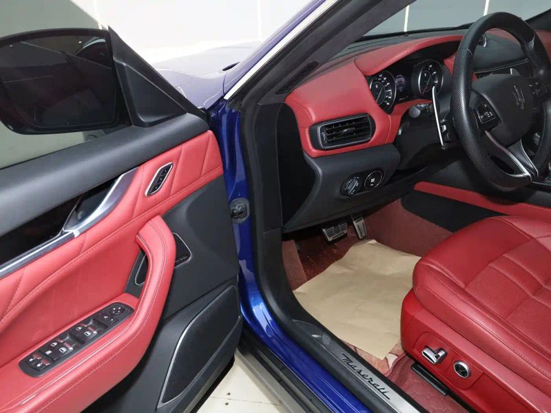 Maserati Suv