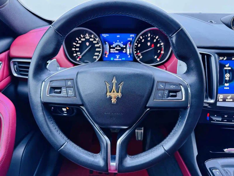 Maserati Suv
