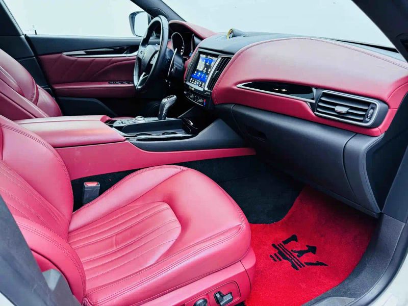 Maserati Suv