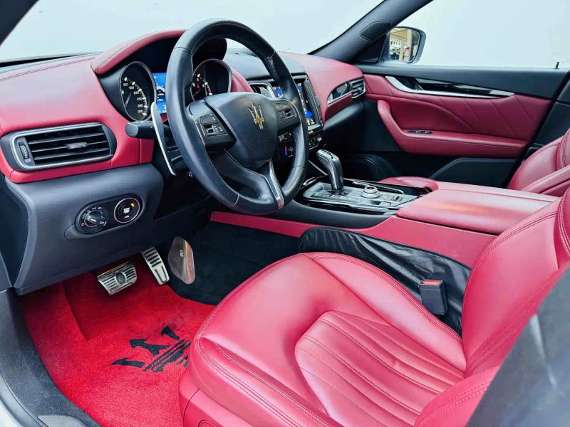 Maserati Suv