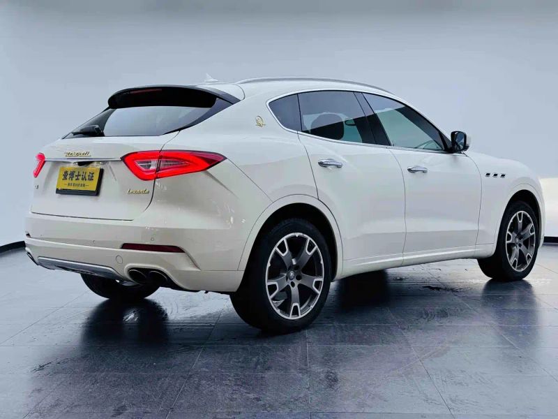 Maserati Suv