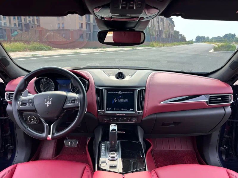 Maserati Suv