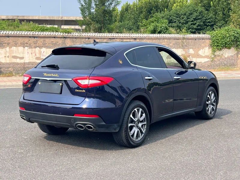 Maserati Suv