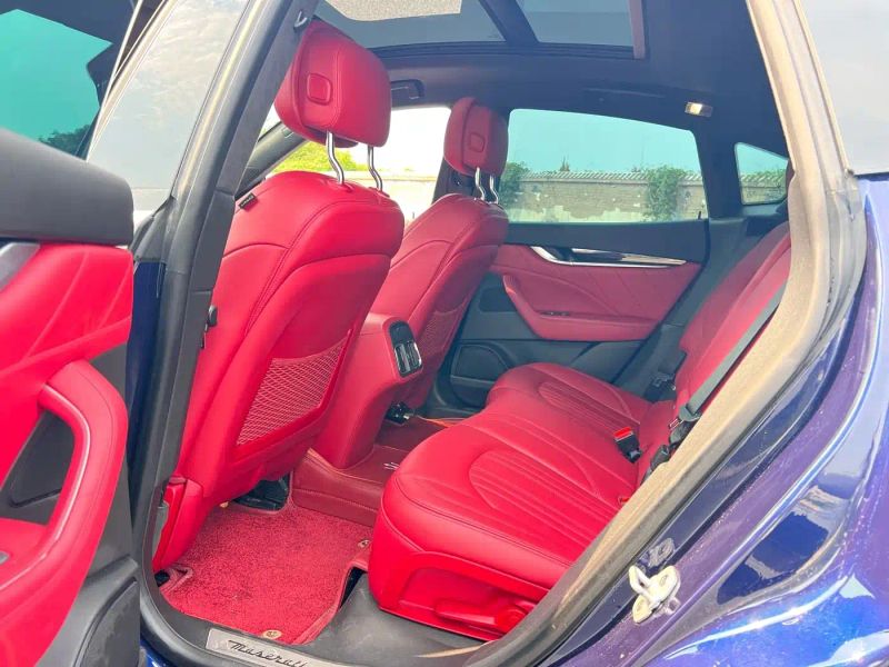 Maserati Suv