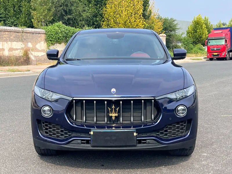 Maserati Suv