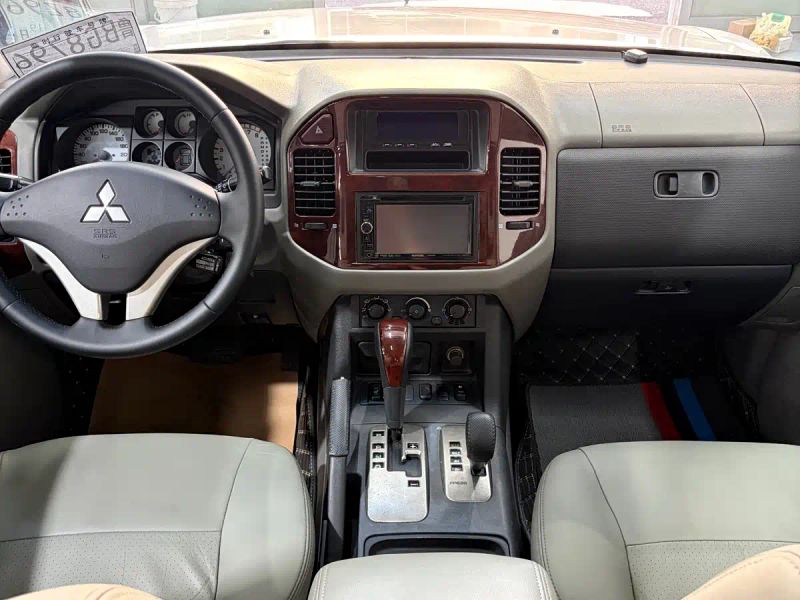 Ouland Pajero