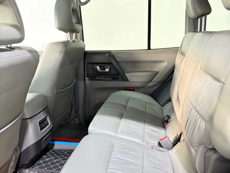 Ouland Pajero