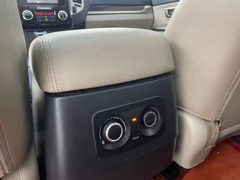 Ouland Pajero