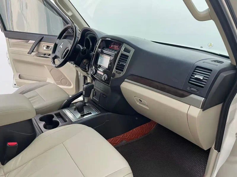 Ouland Pajero