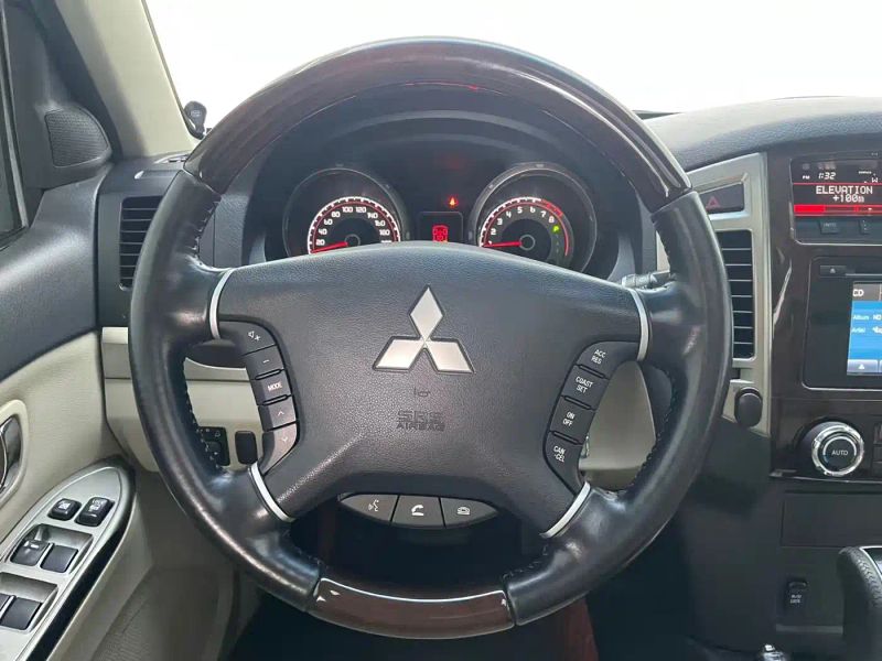 Ouland Pajero