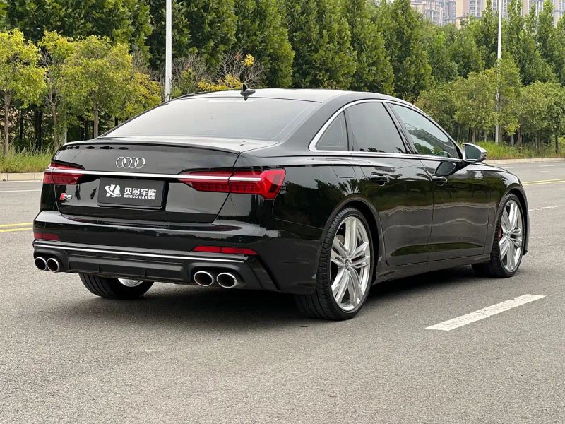 Audi S