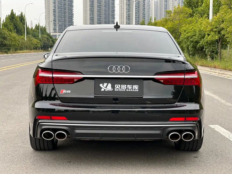 Audi S