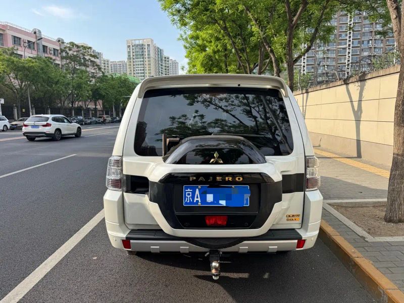 Ouland Pajero