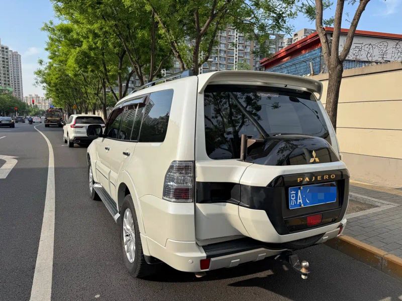 Ouland Pajero