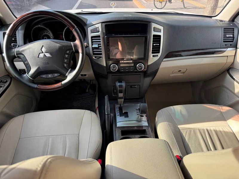 Ouland Pajero