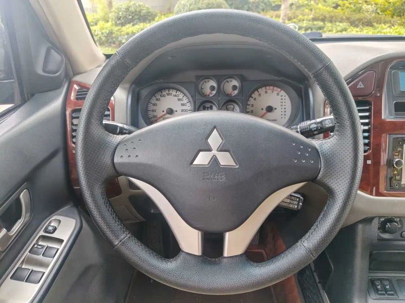 Ouland Pajero
