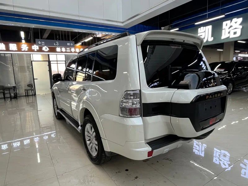 Ouland Pajero