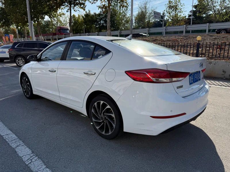 Tucson Elantra