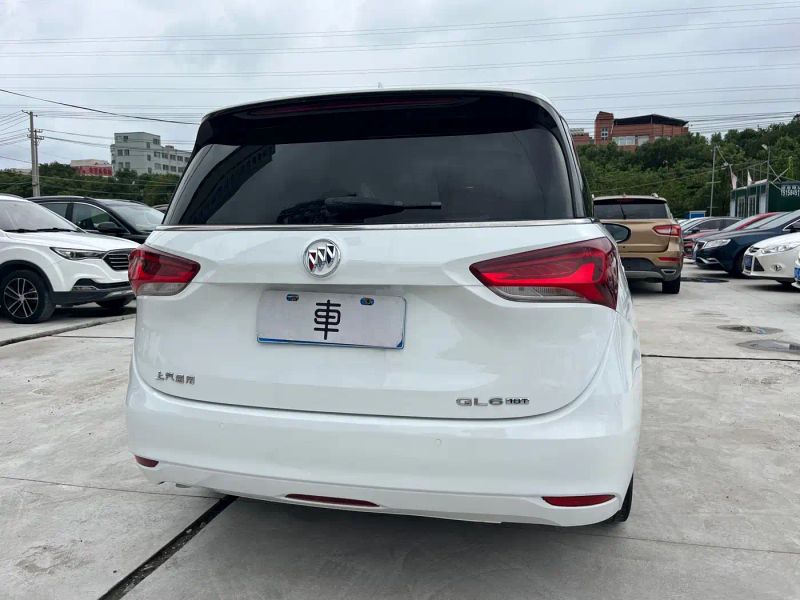 Buick Gl6