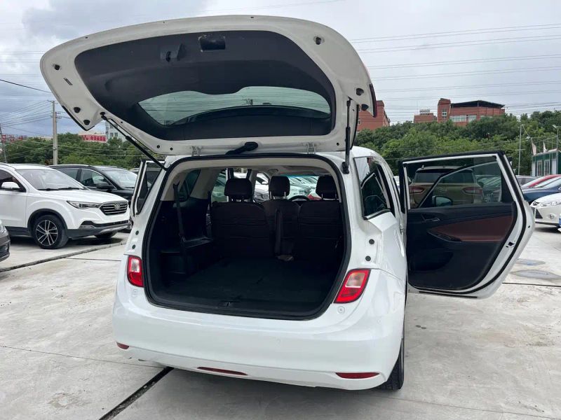 Buick Gl6