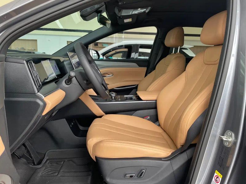 Byd L