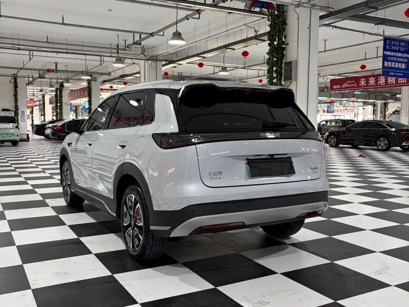 Byd 05