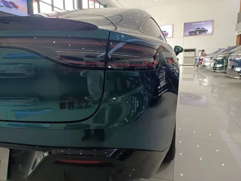 Luxeed 智界s7