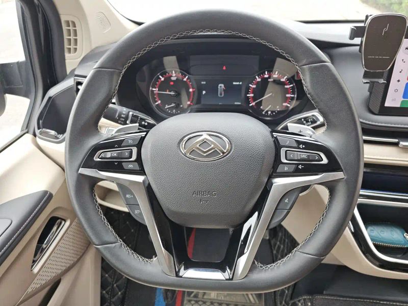 Saic-maxus V70