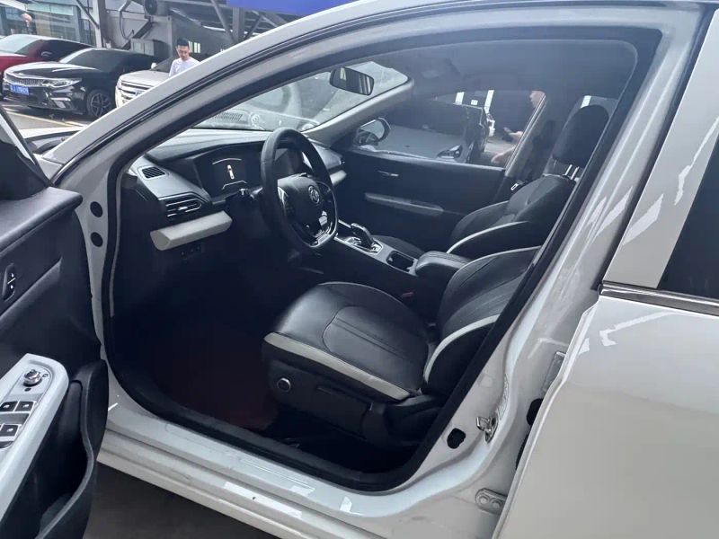 Yixuan E70