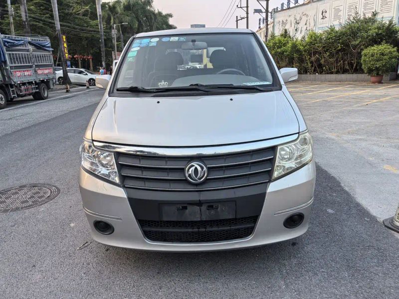 Rui qi 6 Minivan