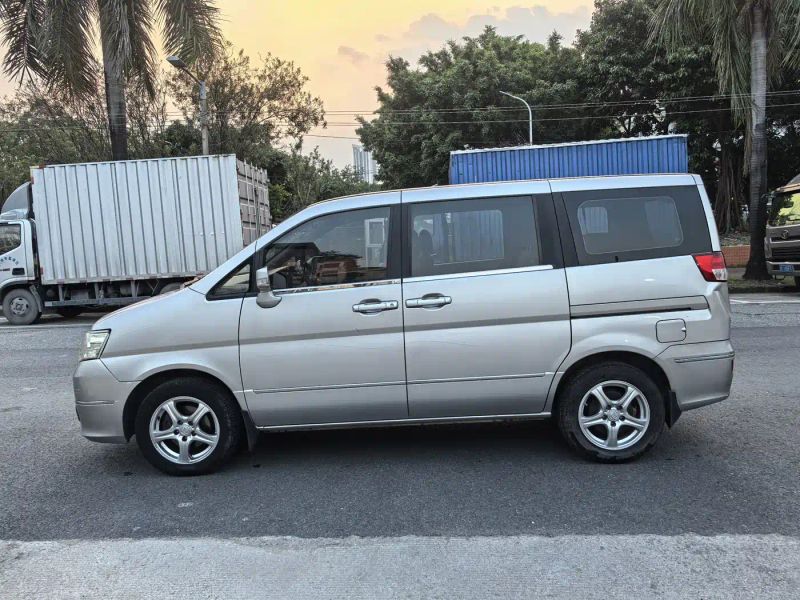 Rui qi 6 Minivan