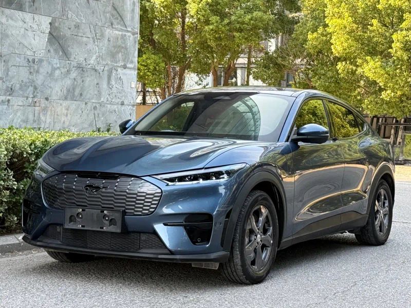 Explorer Mach-e