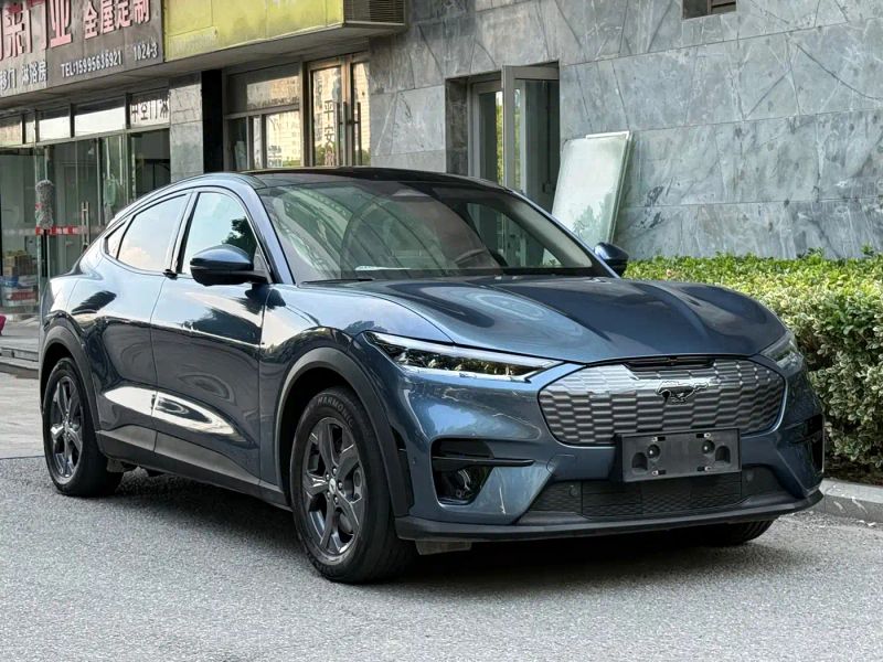 Explorer Mach-e