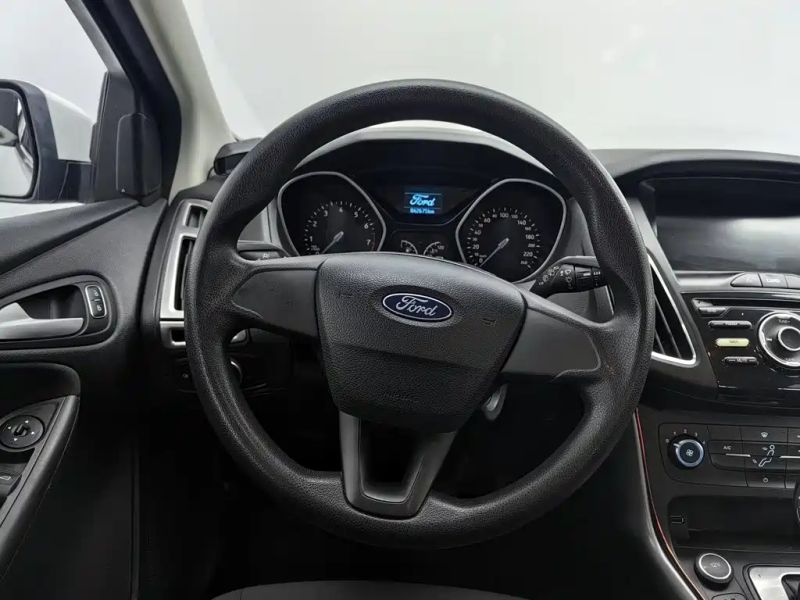 Explorer Focus
