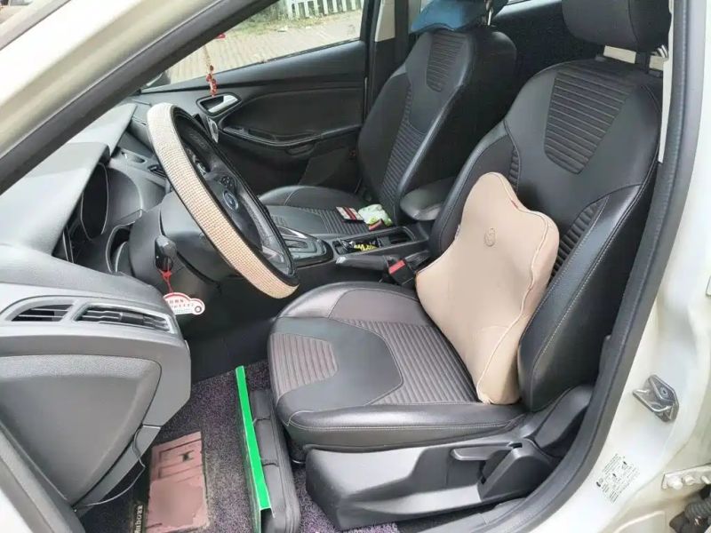 Explorer Focus