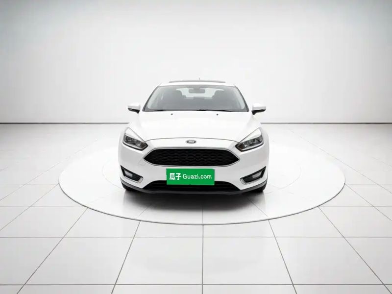 Explorer Focus