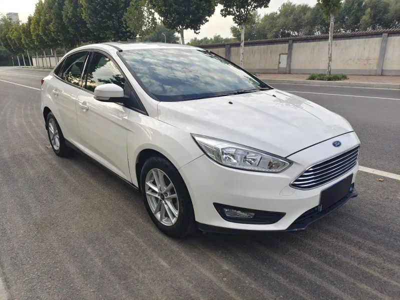 Explorer Focus