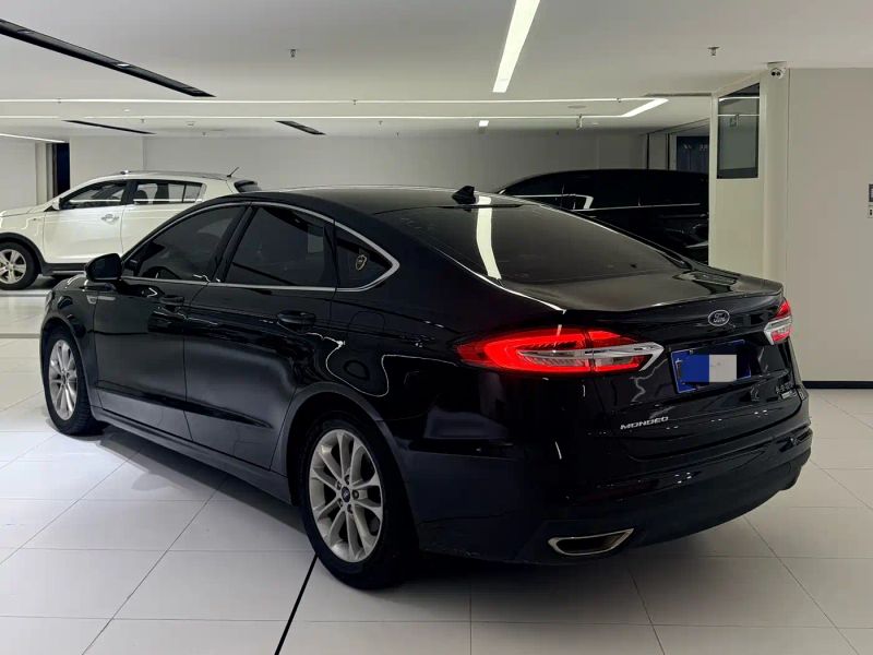 Explorer Mondeo