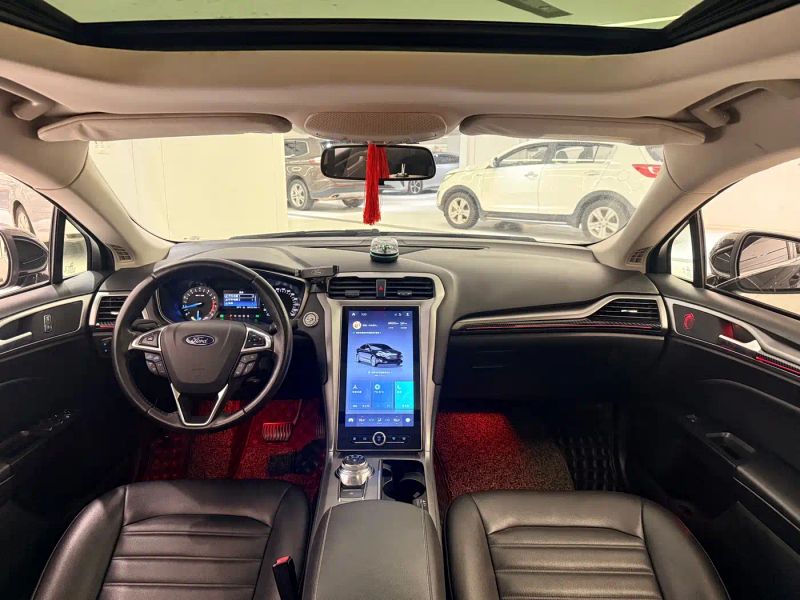 Explorer Mondeo