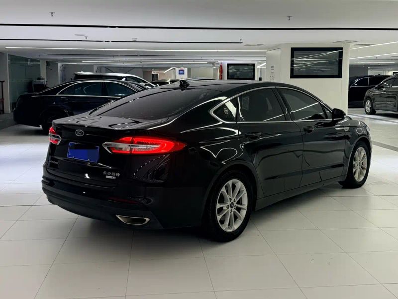 Explorer Mondeo
