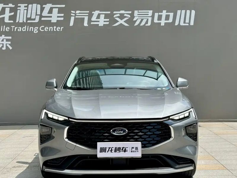 Explorer Sedan