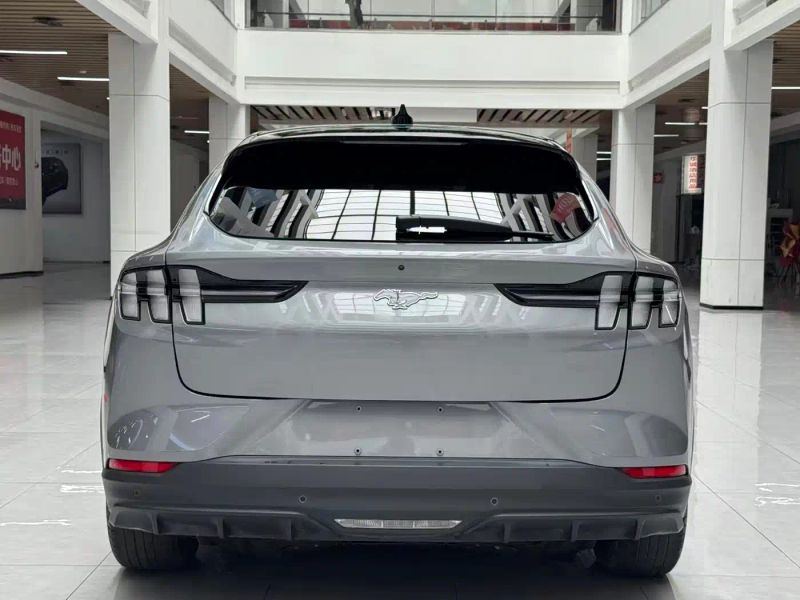 Explorer Mach-e