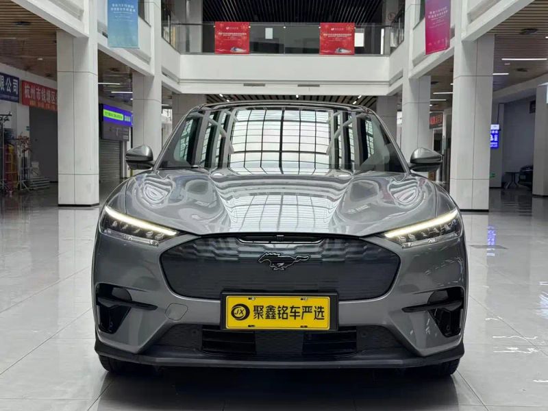 Explorer Mach-e