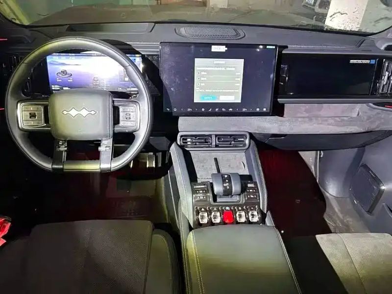 Leopard Suv